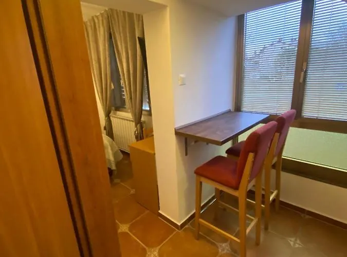 奥利瓦公寓酒店