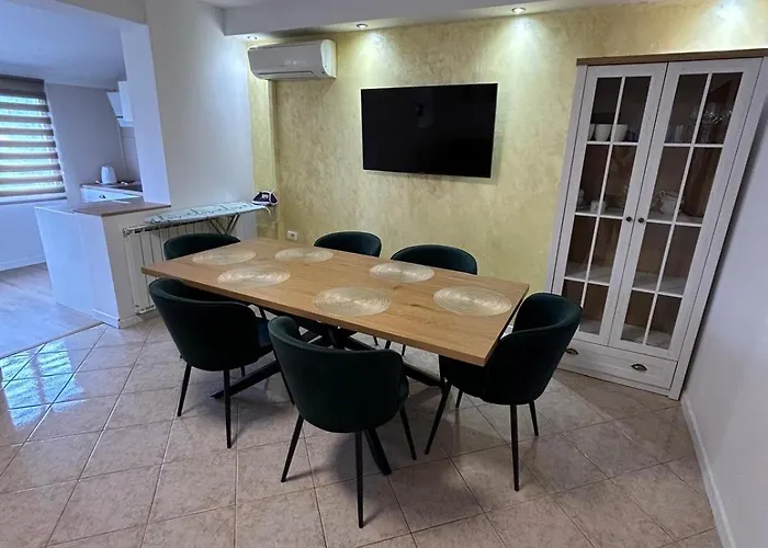 奥利瓦公寓酒店 波雷奇