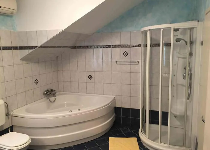 奥利瓦公寓酒店